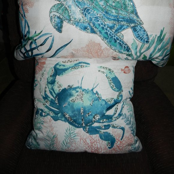 Beaded Coastal Blue Crab Decorative 2Pc Throw Pillow Case & Pillow 18"x18" NWT! - Picture 3 of 14